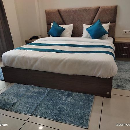 The Setu Hotel & Resorts Faridabad Esterno foto